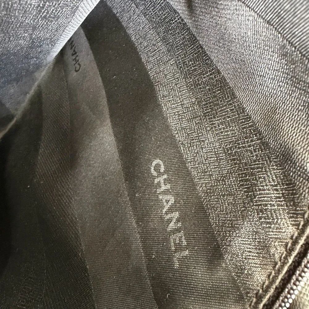 CHANEL Black Quilted Tote with Chain Detail - Picture 6 of 17